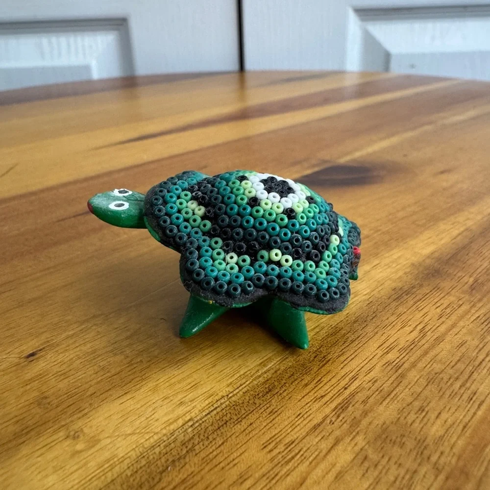 Green‎ beaded shell turtle Mexico style
